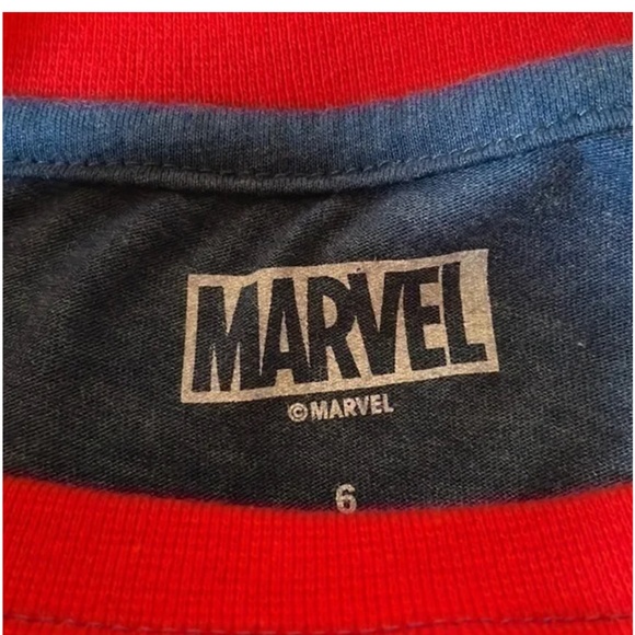 Marvel Spiderman Christmas Santa Hat Boy Shirt Size 6 - Picture 4 of 7